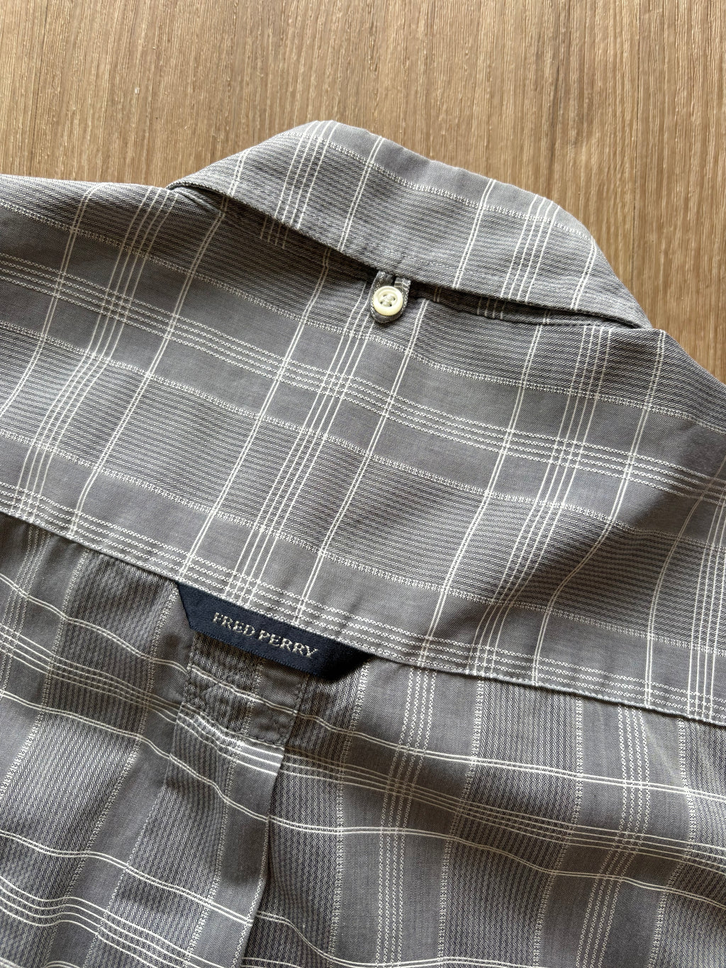 Vintage 90s Fred Perry Grey Short Sleeved Shirt (XL)