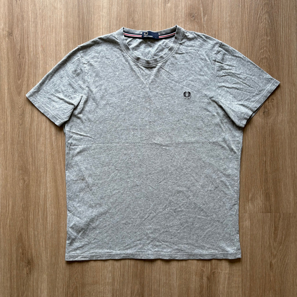 Vintage Fred Perry Grey T-Shirt (L)
