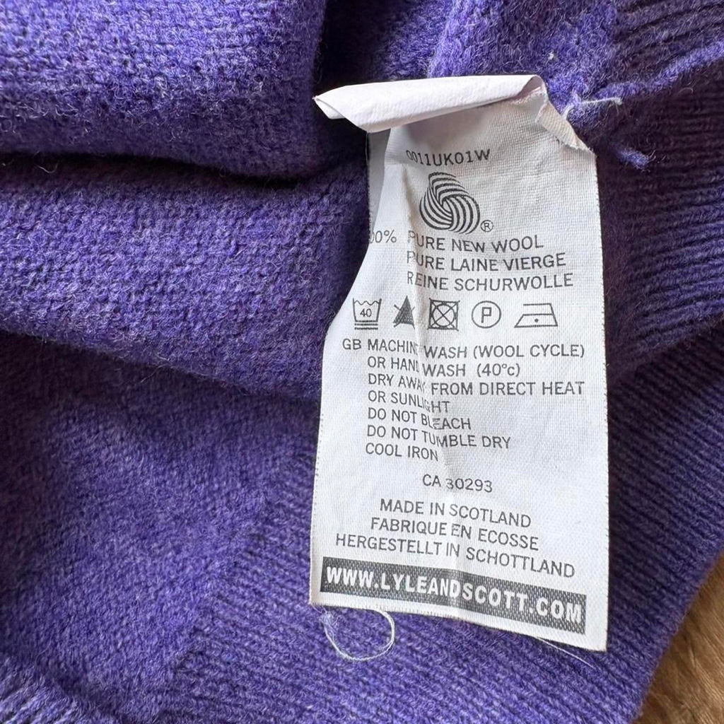 Vintage Lyle & Scott Woolen V Neck Jumper (M)