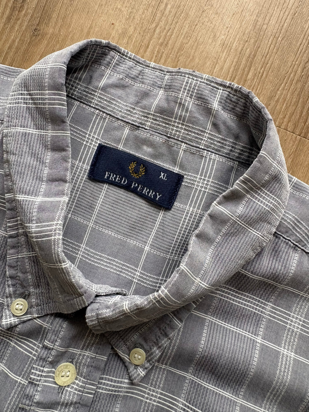 Vintage 90s Fred Perry Grey Short Sleeved Shirt (XL)